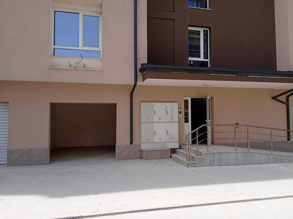 Дава се под наем Гараж / Паркомясто в София, Младост 1 - 20 кв.м за 102 € - Снимка #1