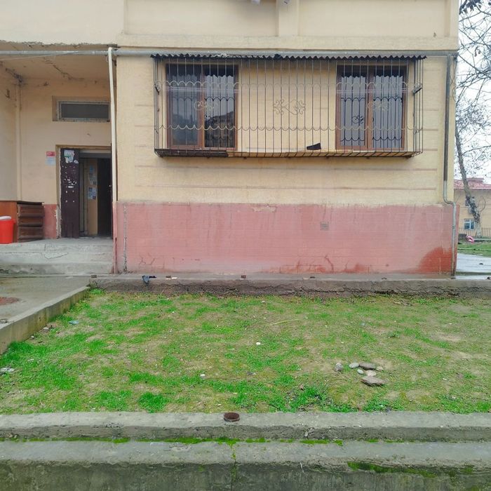 Uy sotiladi 2 xona