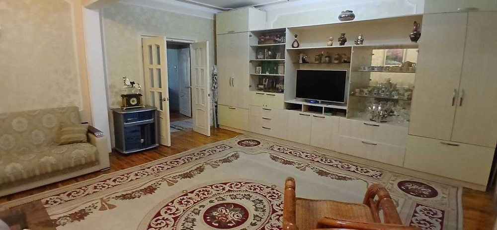 Продам квартиру 4/2/5 площадь 98м2 Чиланзар Ц, Театр Опереты