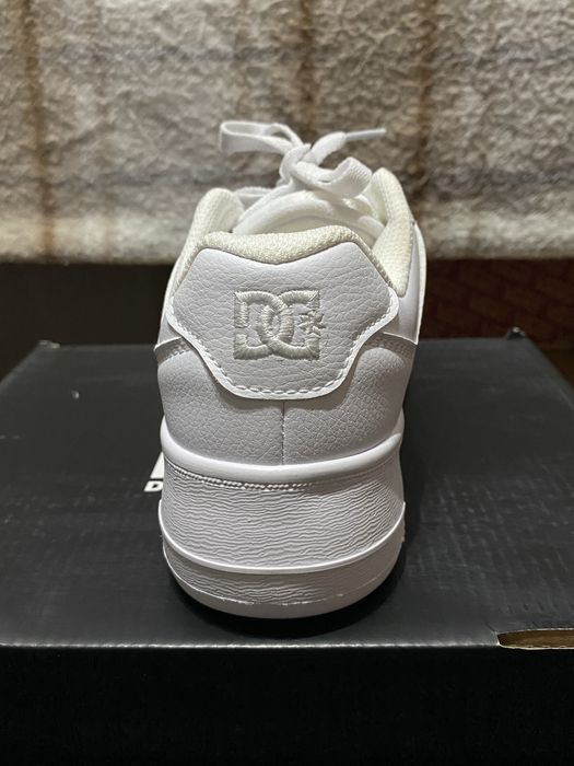 Adidasi Dc Shoes albi cu talpa inalta, nou nouti