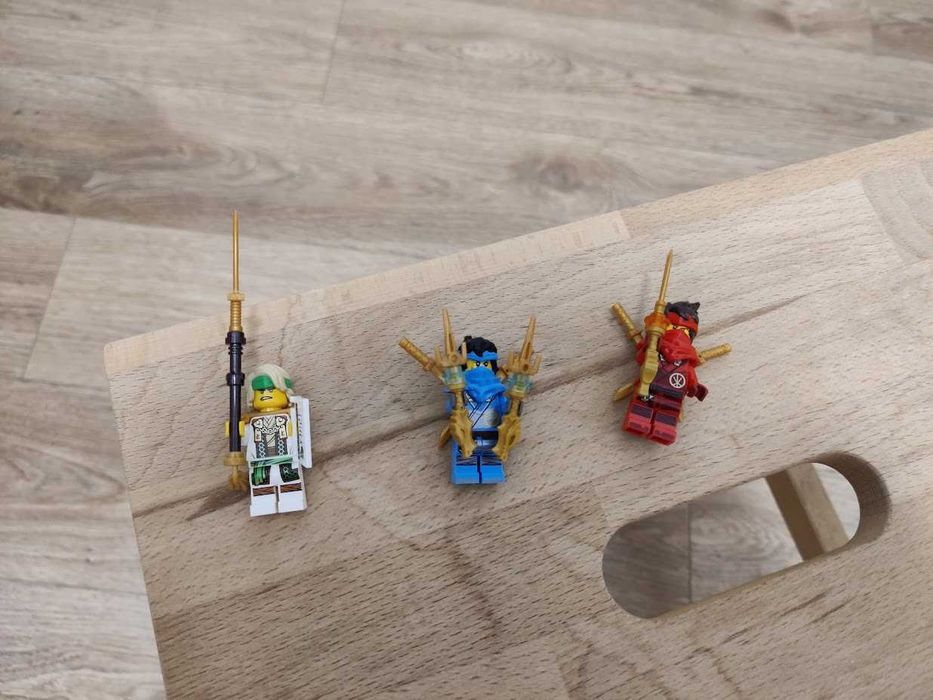 Lego Minigifurine Ninjago Lloyd Nya Kai -71819 (Dragon Stone Shrine)