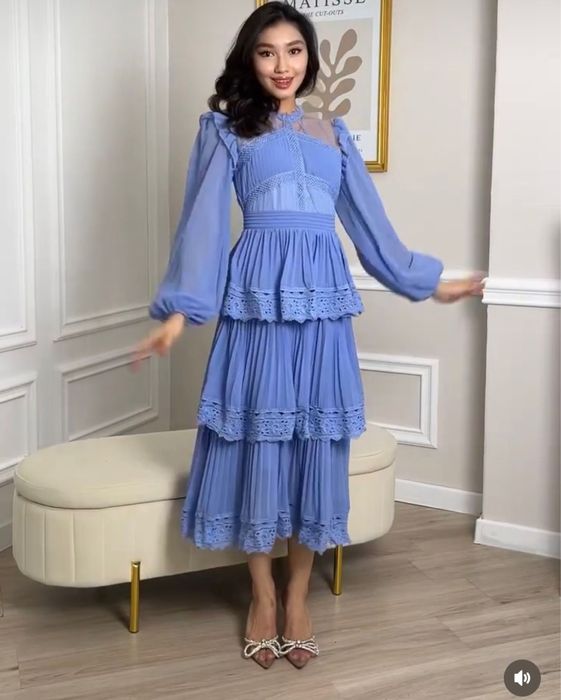 Красивые платья в отличном состоянии