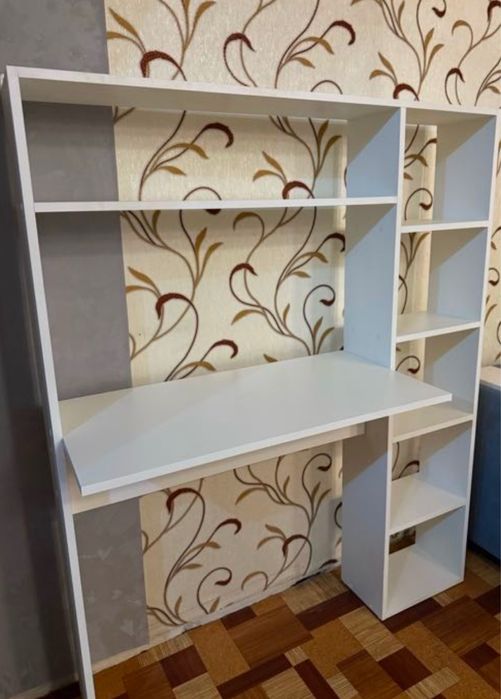 Компьютерный (учебный) стол