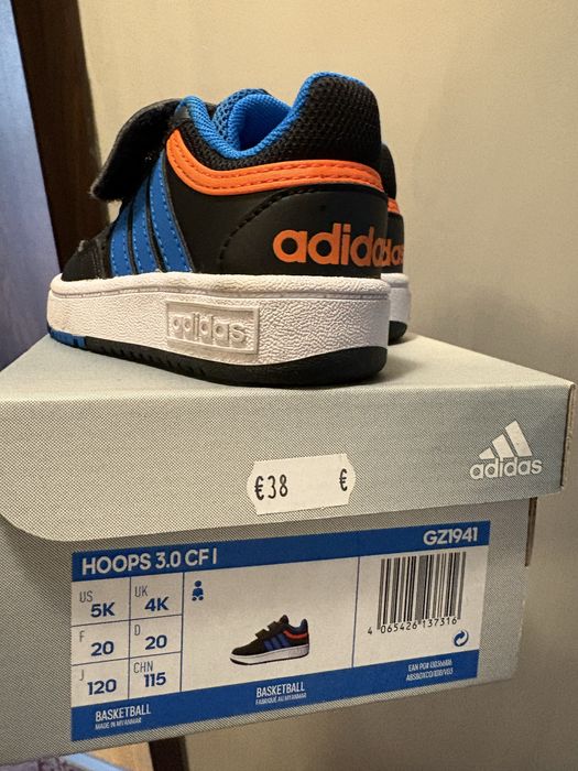 Маратонки Adidas 20 номер