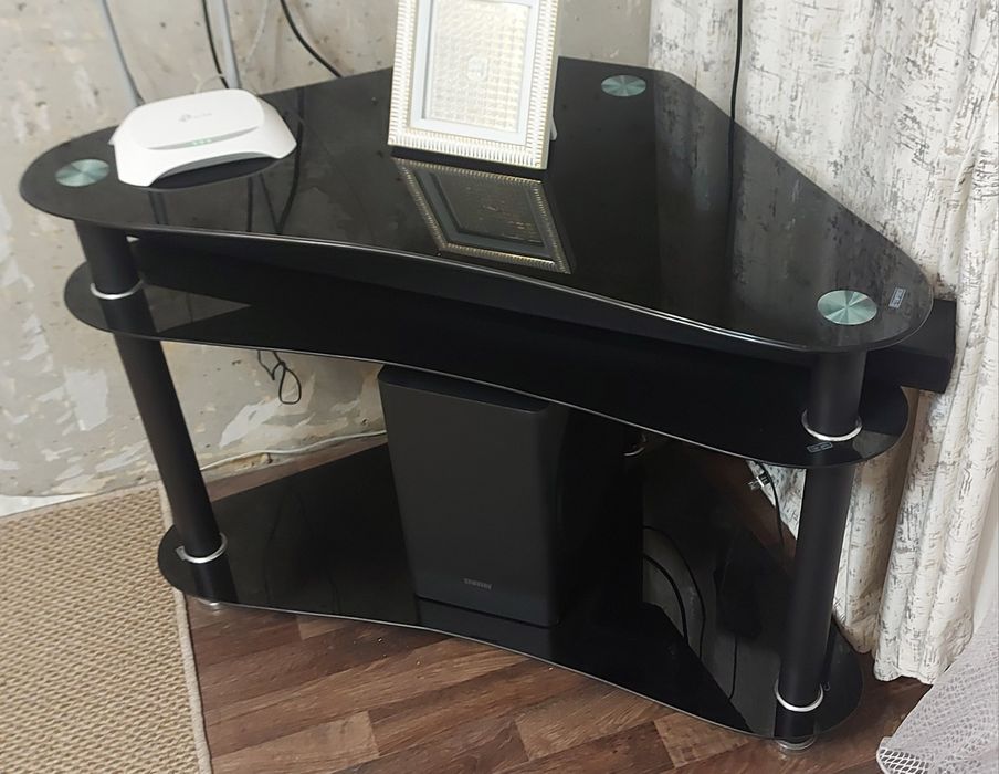 ТВ тумба стеклянная