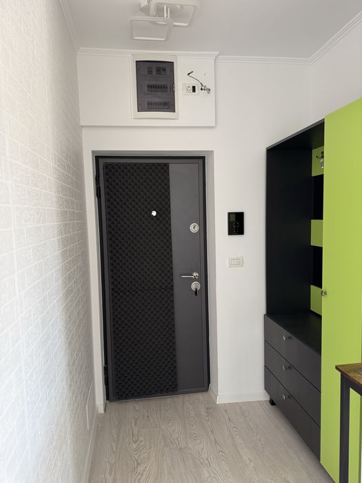 Inchiriez apartament cu 2 camere in Giroc zona ESO