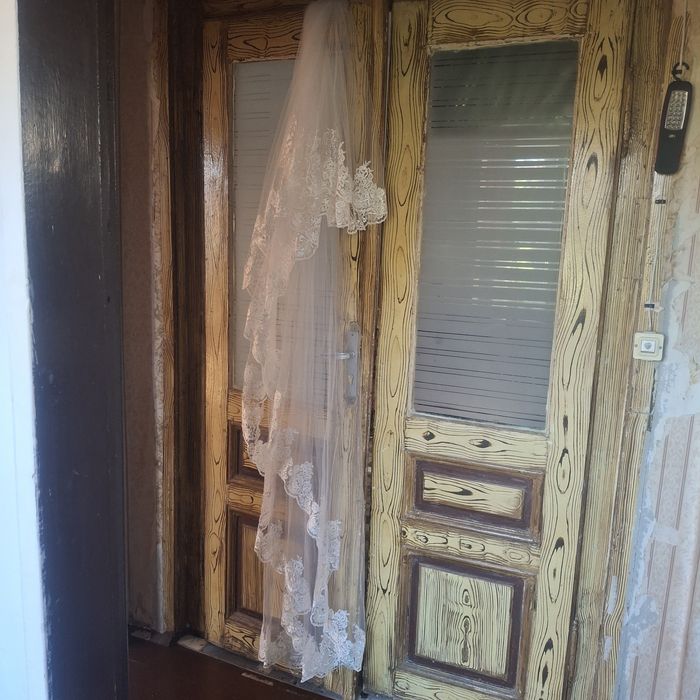 Дълъг сватбен воал с гребенче