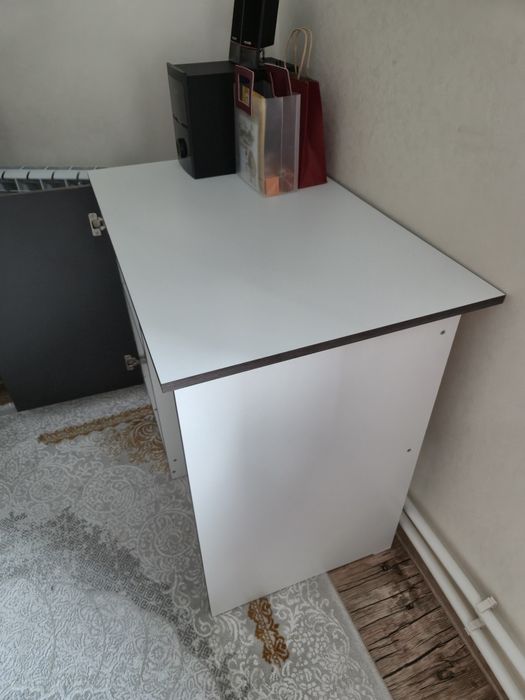 Продам стол. Новый