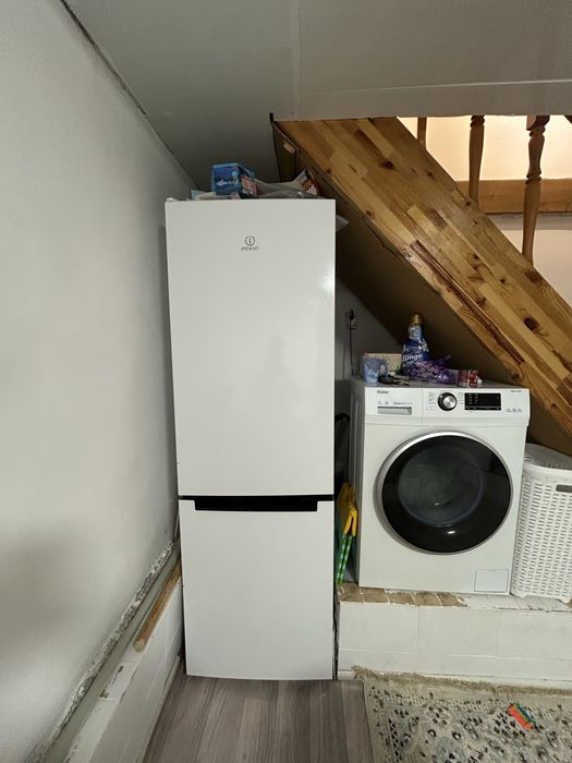 Холодильник б\у Indesit