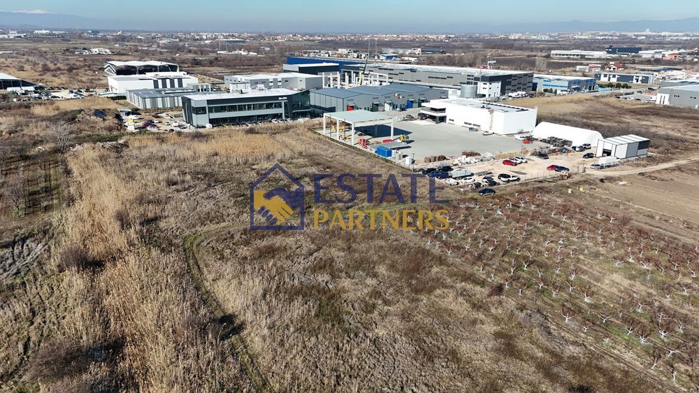 Парцел в Пловдив-Индустриална зона - Юг площ 3108 цена 185000