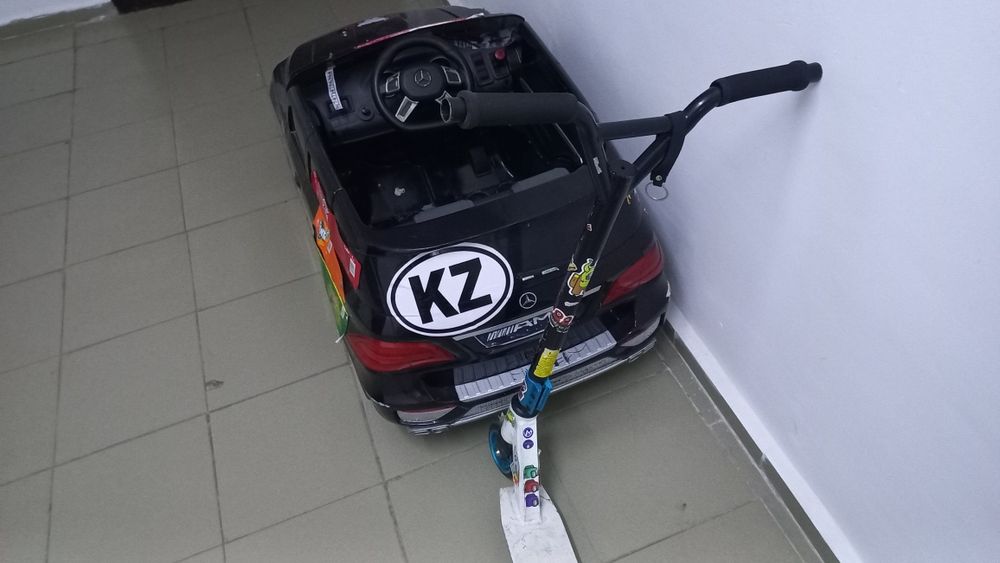 Продам детскую машину