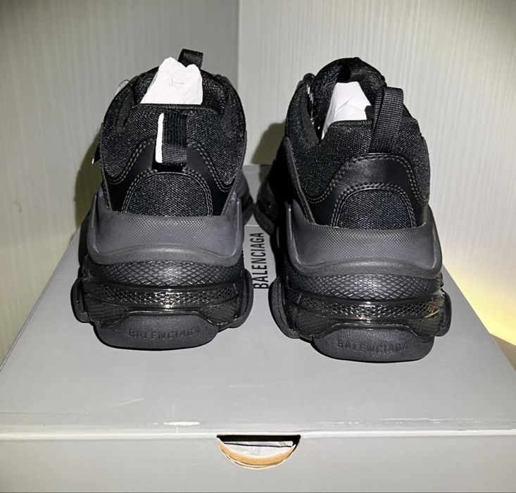 Adidasi balenciaga triple s