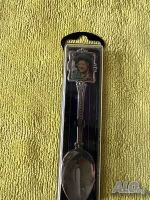 Колекционерска лъжица за 100-ия рожден ден на кралицата майка