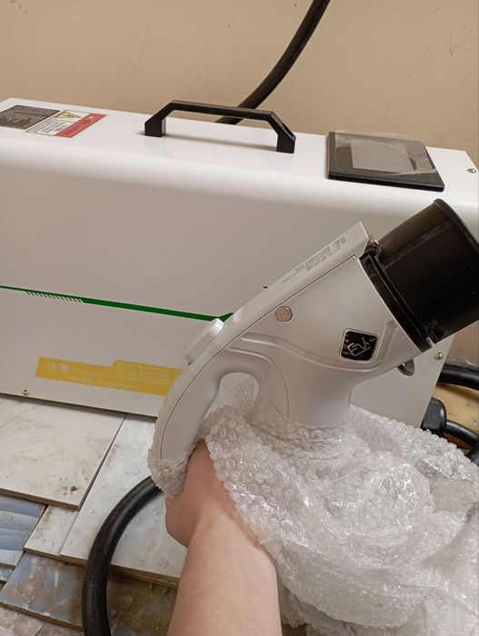 Elektromobil zaryadcigi sotiladi