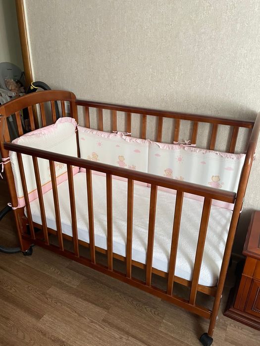 Деревянный детский манеж