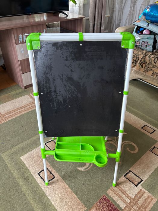 Продам мольберт детский