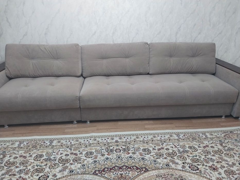 Продам диван длина 3,8м