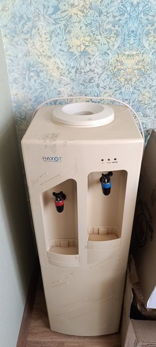 Продается кулер для воды