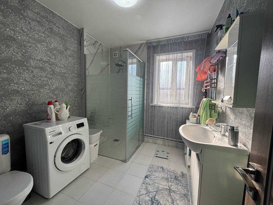 Продается новый коттедж в центре города