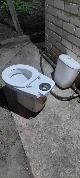 Унитаз без бачка