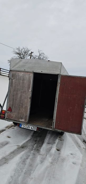 Remorcă de vânzare