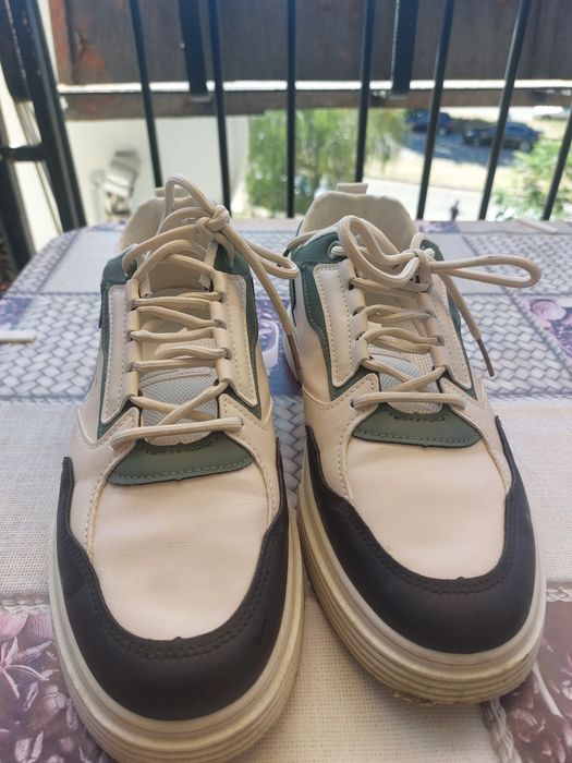 Спортни обувки 43 номер