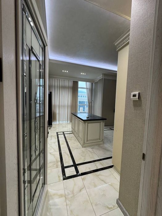 Сдается 3/5/7 Новостройка в центре. Алайский