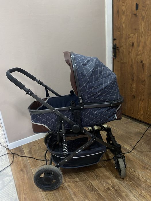 Прогулочный коляска