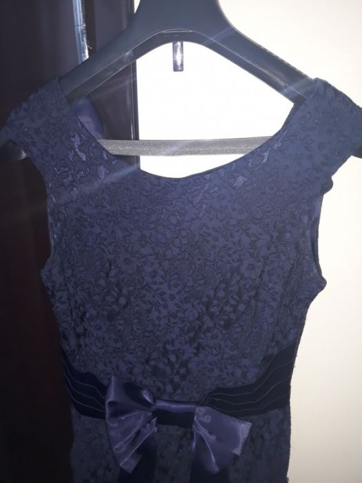 Rochie scurta ..