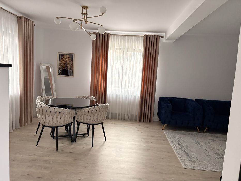 Casa+Spatiu comercial zona 0