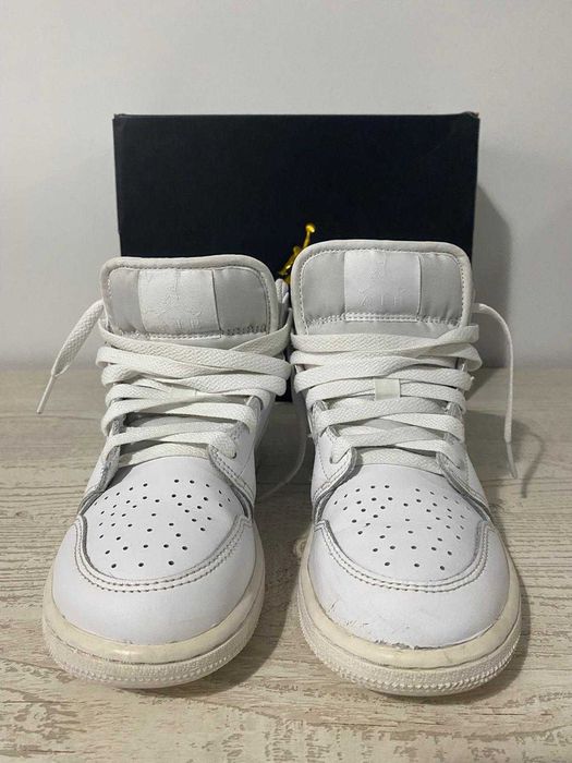 Nike Air Jordan 1 Mid Marime 35.5