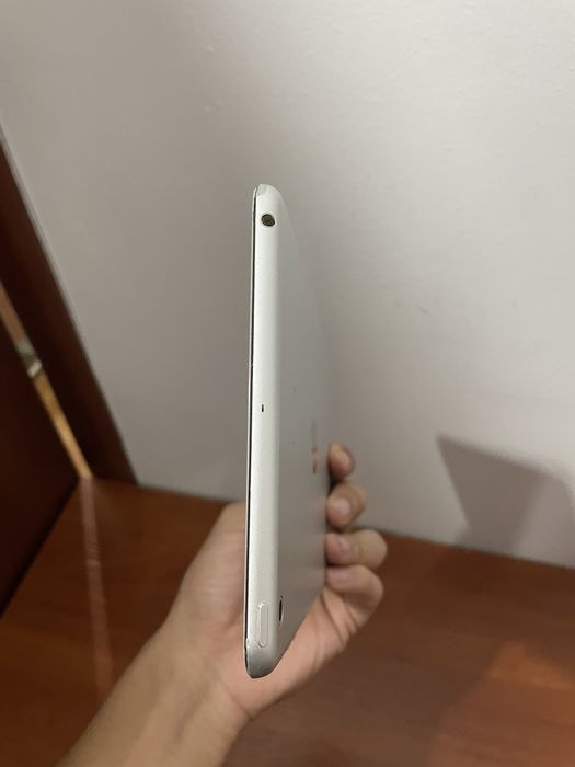 iPad mini 64 ГБ всё работает