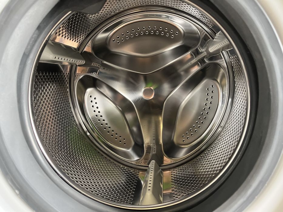 Пералня Bauknecht 8кг/1400у инвертор