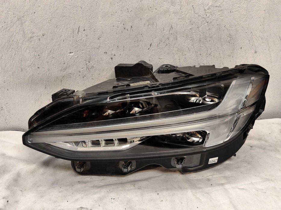 Оригинален фар Волво V90  Volvo V90 S90  Full Led