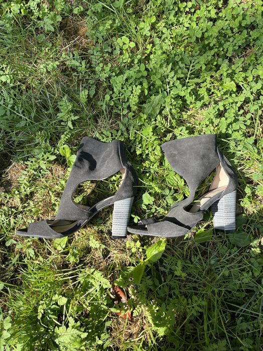 Sandale piele intoarsa Zara