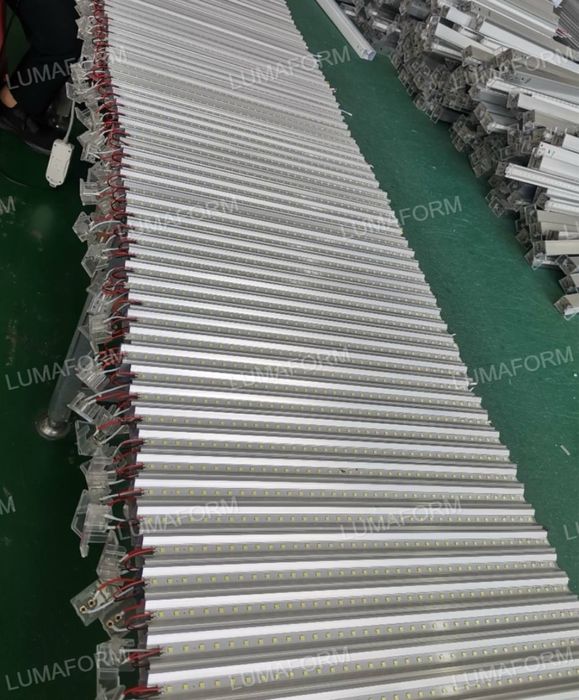 Eng kuchli LED uyali chiroq: Deteyling, Moyka, Tyuning, Barber uchun