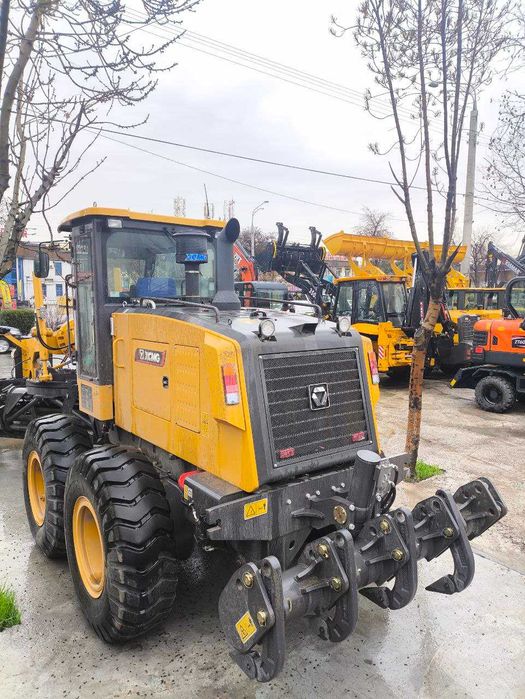 Автогрейдер XCMG GR165. XCMG GR180. XCMG GR215.