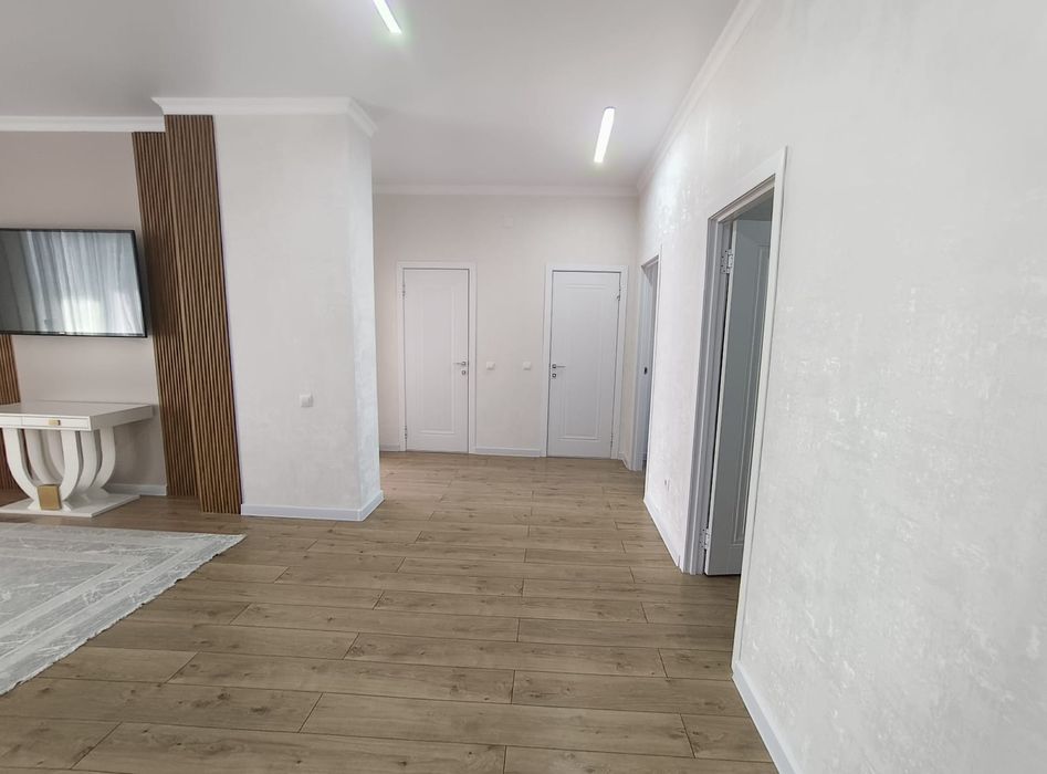 Продается 3 комнатная в  Новостройке