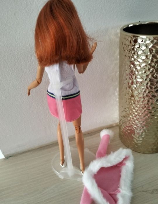 Papusi Barbie made to move