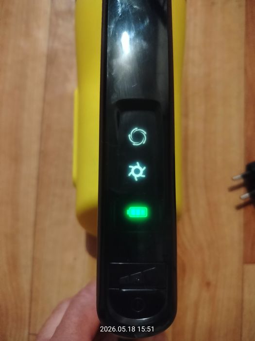 Продам Вертикальный пылесос Karcher VC-4s Cordless Plus