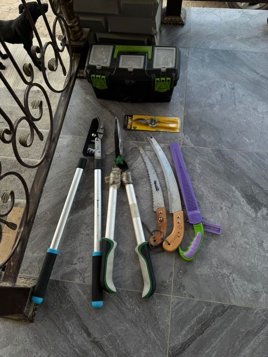 Все виды, обрезки   Ваших деревьев.