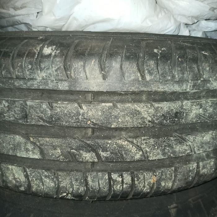 Genti otel opel astra j  și  geam stinga față de Peugeot 2008
