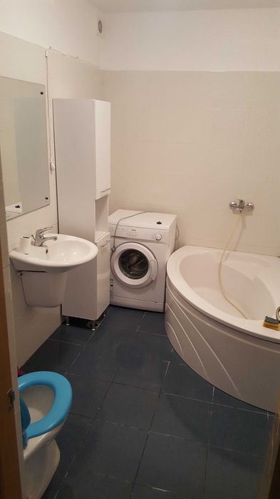 Vând apartament str. Plopilor Florești