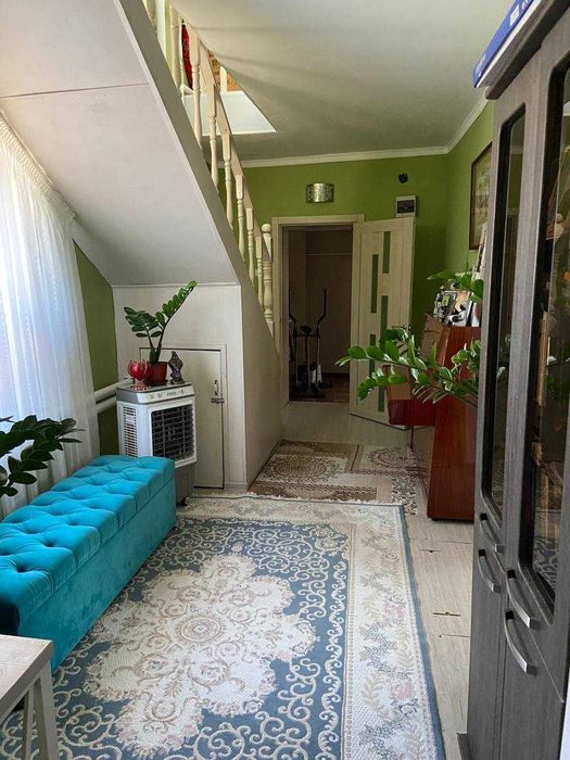 Продается 2-х этажный коттедж