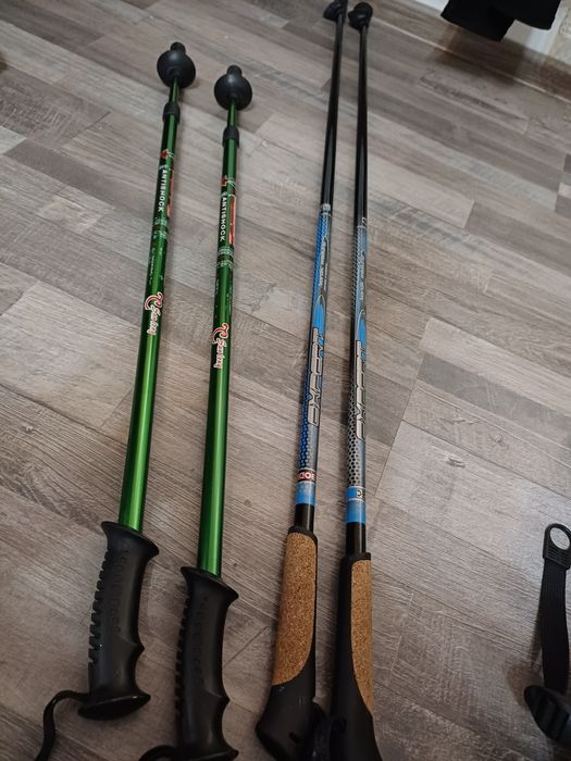 Două perechi de bețe profesioanale pt drumetii