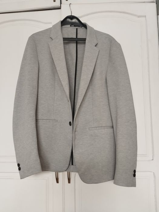 Продавам почти ново сако ZARA