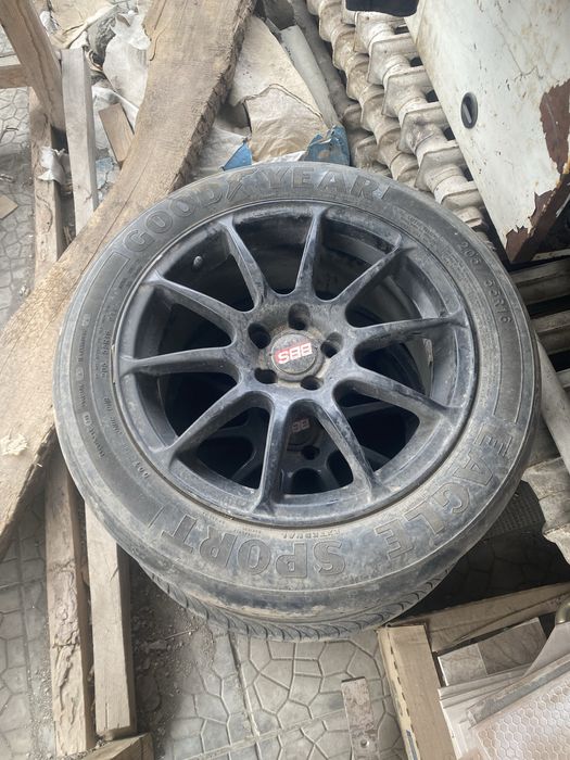 Продам шины с дисками субару