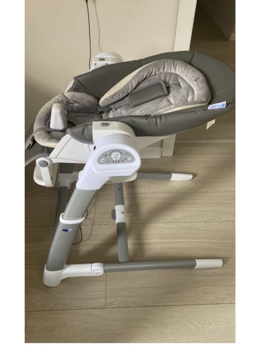 Продам стульчик качеля  для кормление