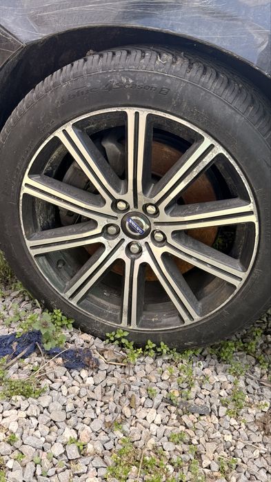 Volvo V60 plug-in hybrid на части