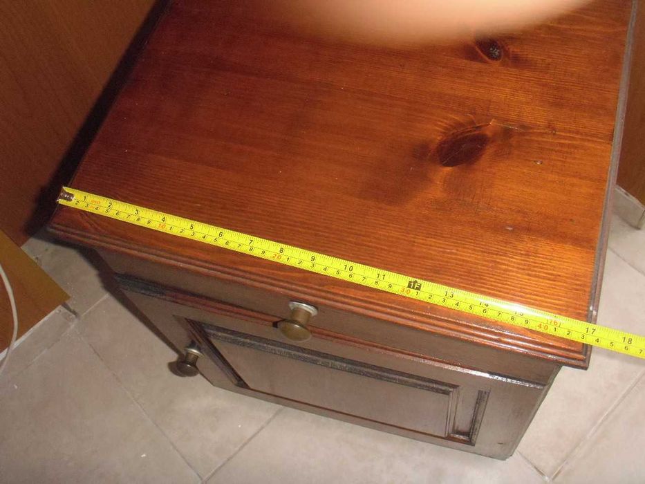 маса , нощно шкафче, табуретка